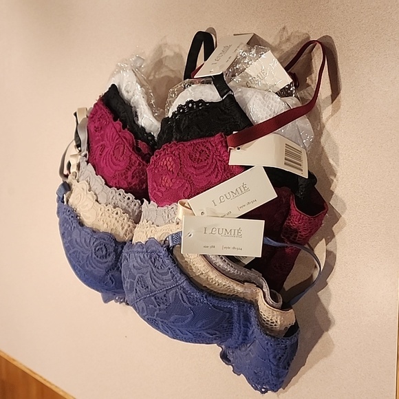 Bras/Reposhing - Picture 2 of 3